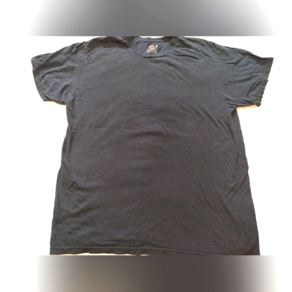 Fruit of the loom men's size large black shirt